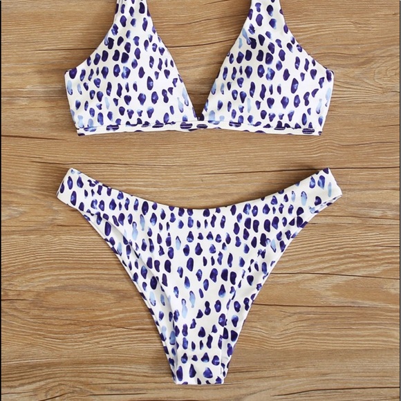 Blue and white leopard bikini - Picture 3 of 5